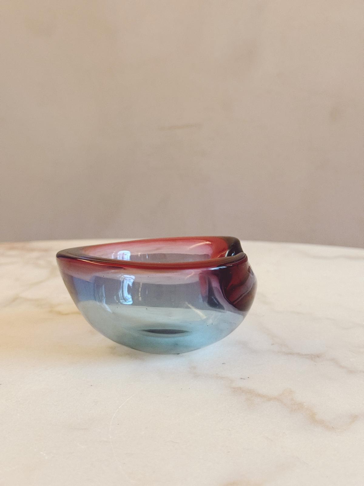 1970s Small Pale Pinks and Blue Murano Glass Bowl