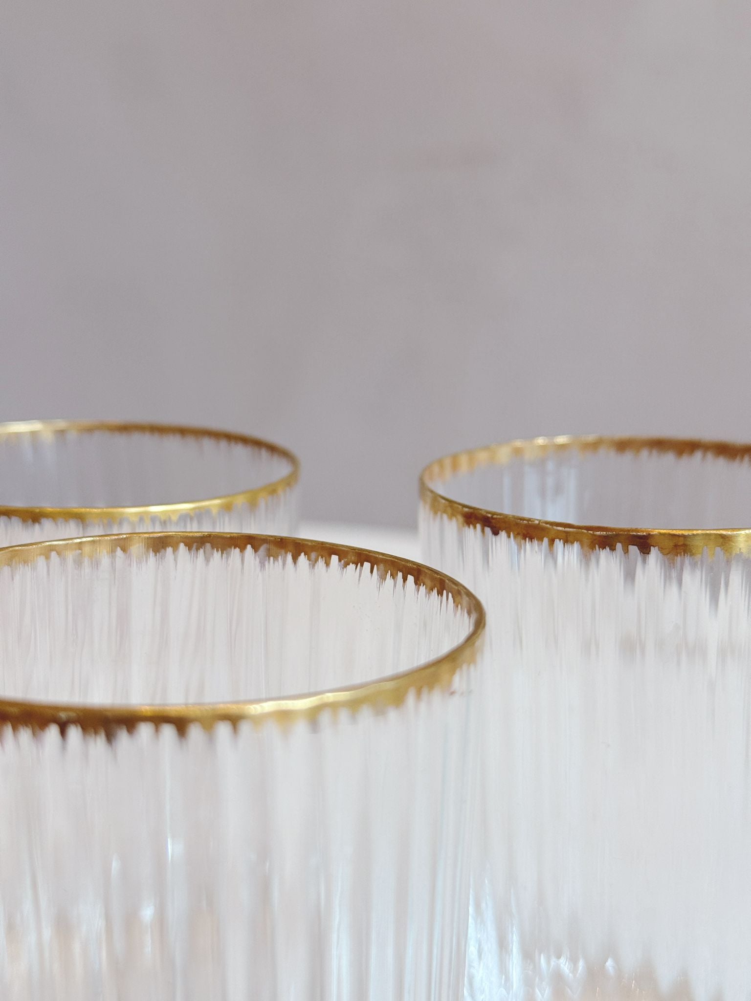 Set of 6 1970s Ridged crystal glasses with gold rim