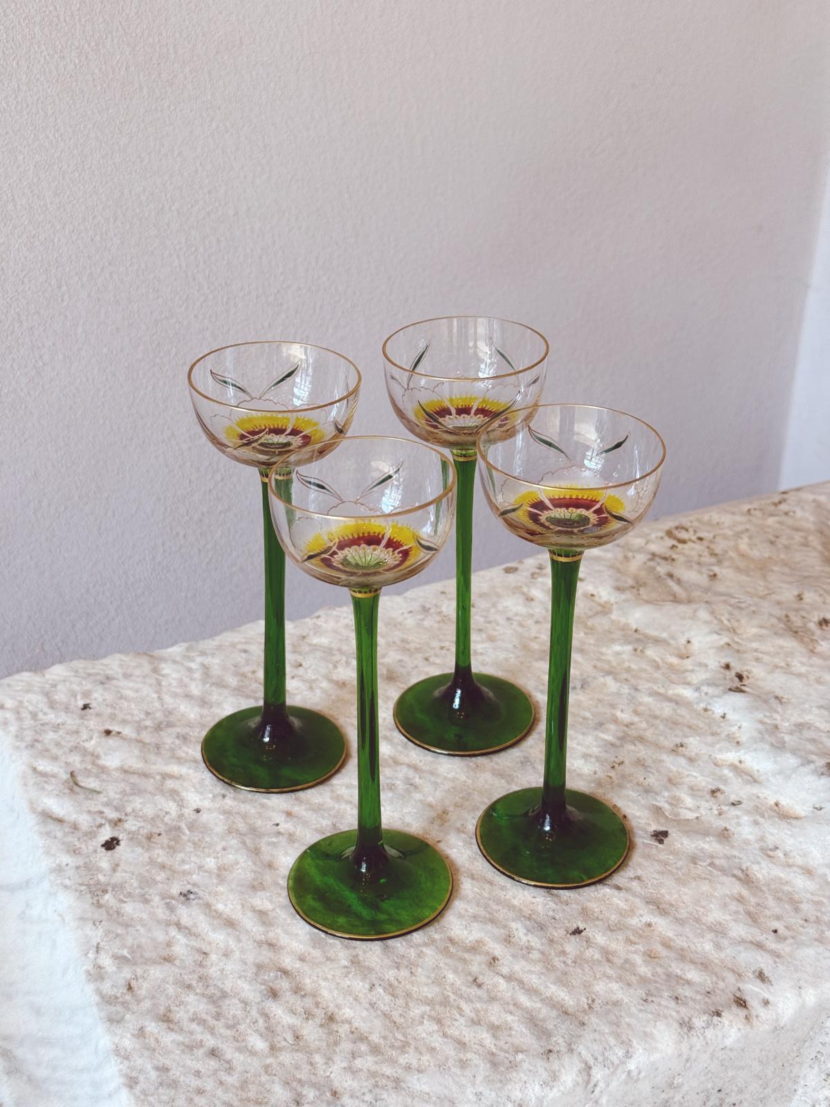 Set of Four Hand-painted 1940s Small Venetian Aperitivo Glasses