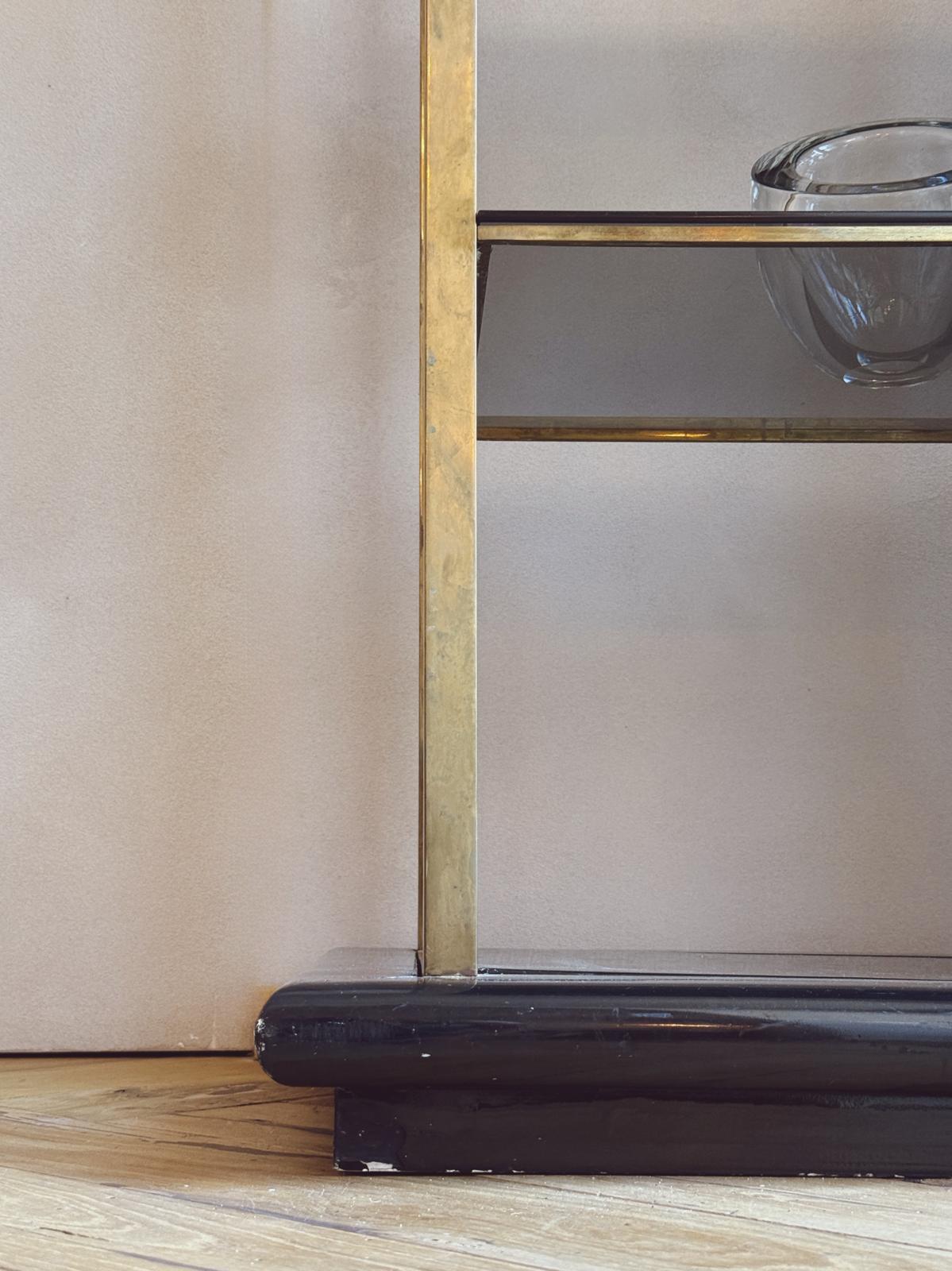 1970s Brass and Glass Italian Display Cabinet