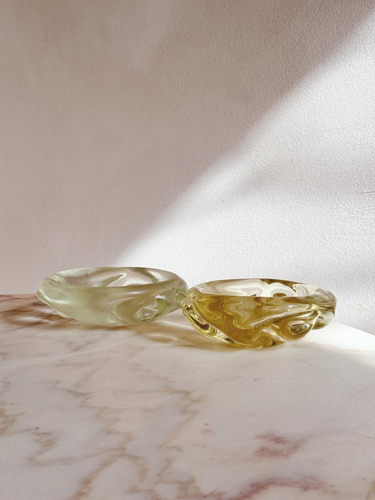 1960s Pair of Murano Glass Bowls in Frosted and Gold Leaf Glass