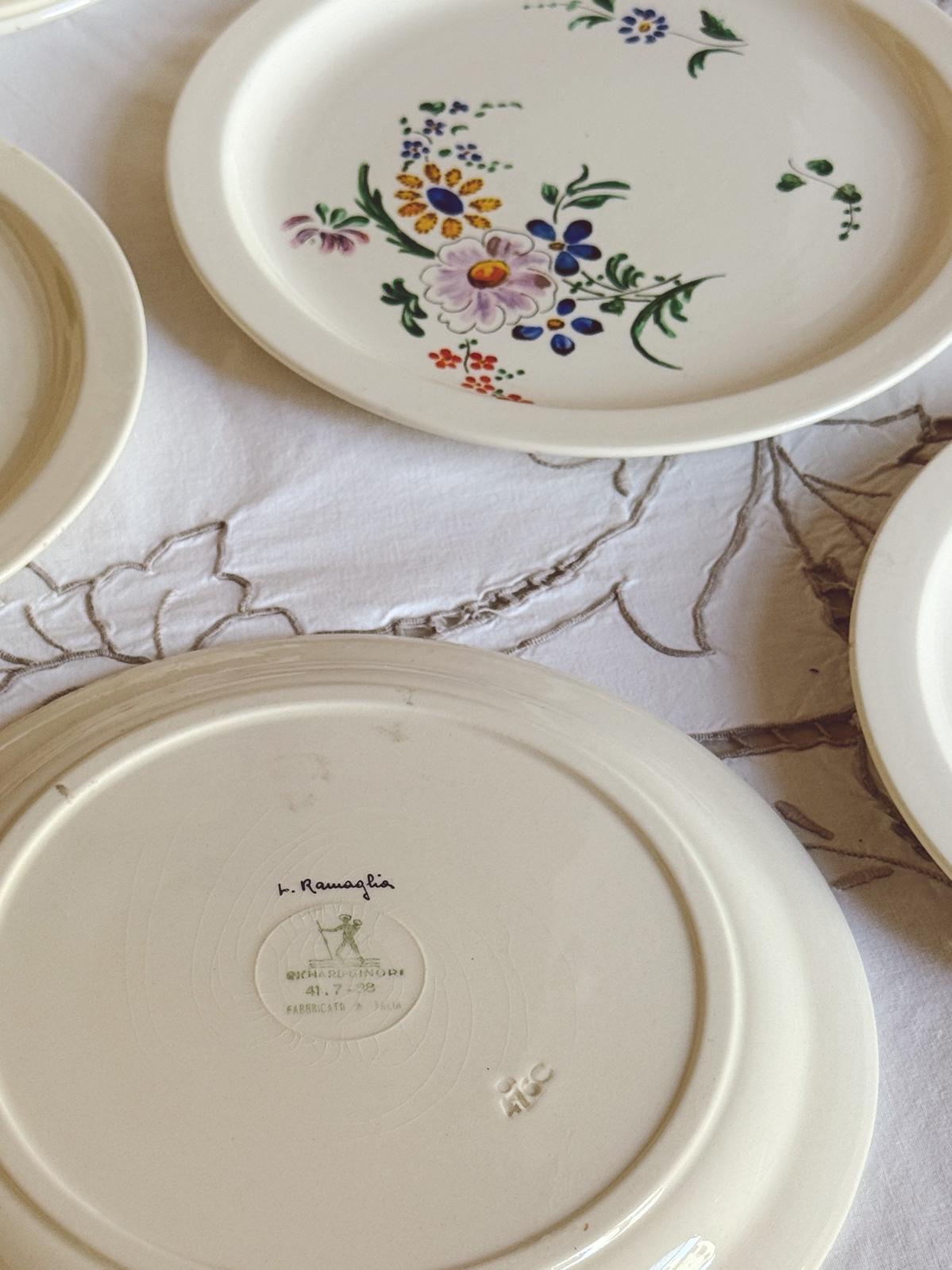 1950s Set of 12 Richard Ginori hand-painted Flower Plates
