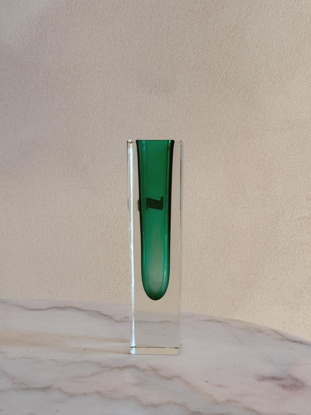 1970s Mandruzzato Small Emerald Green Oblong Murano Glass Vase