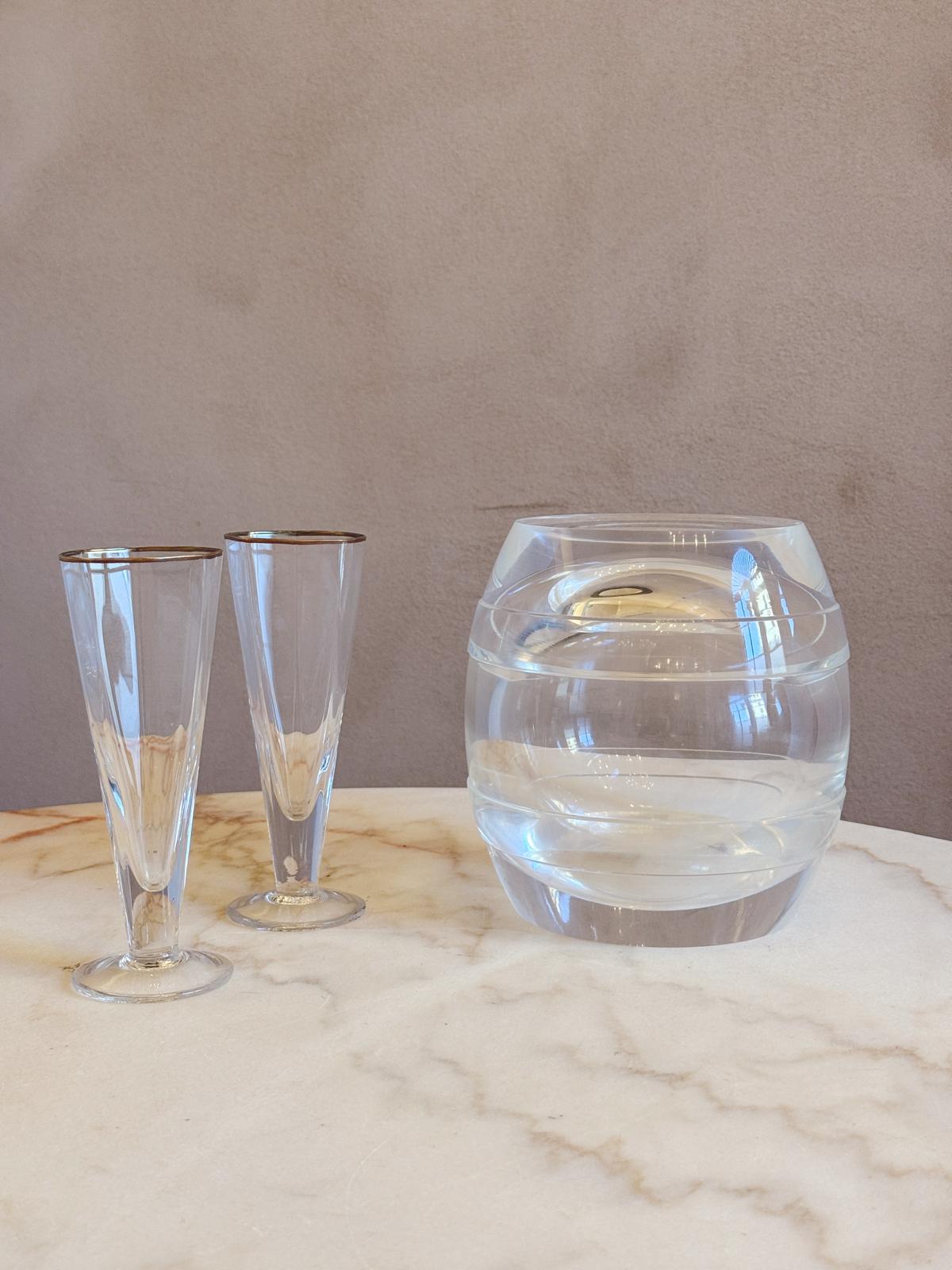 1970s Oval Plexiglass Ice Bucket