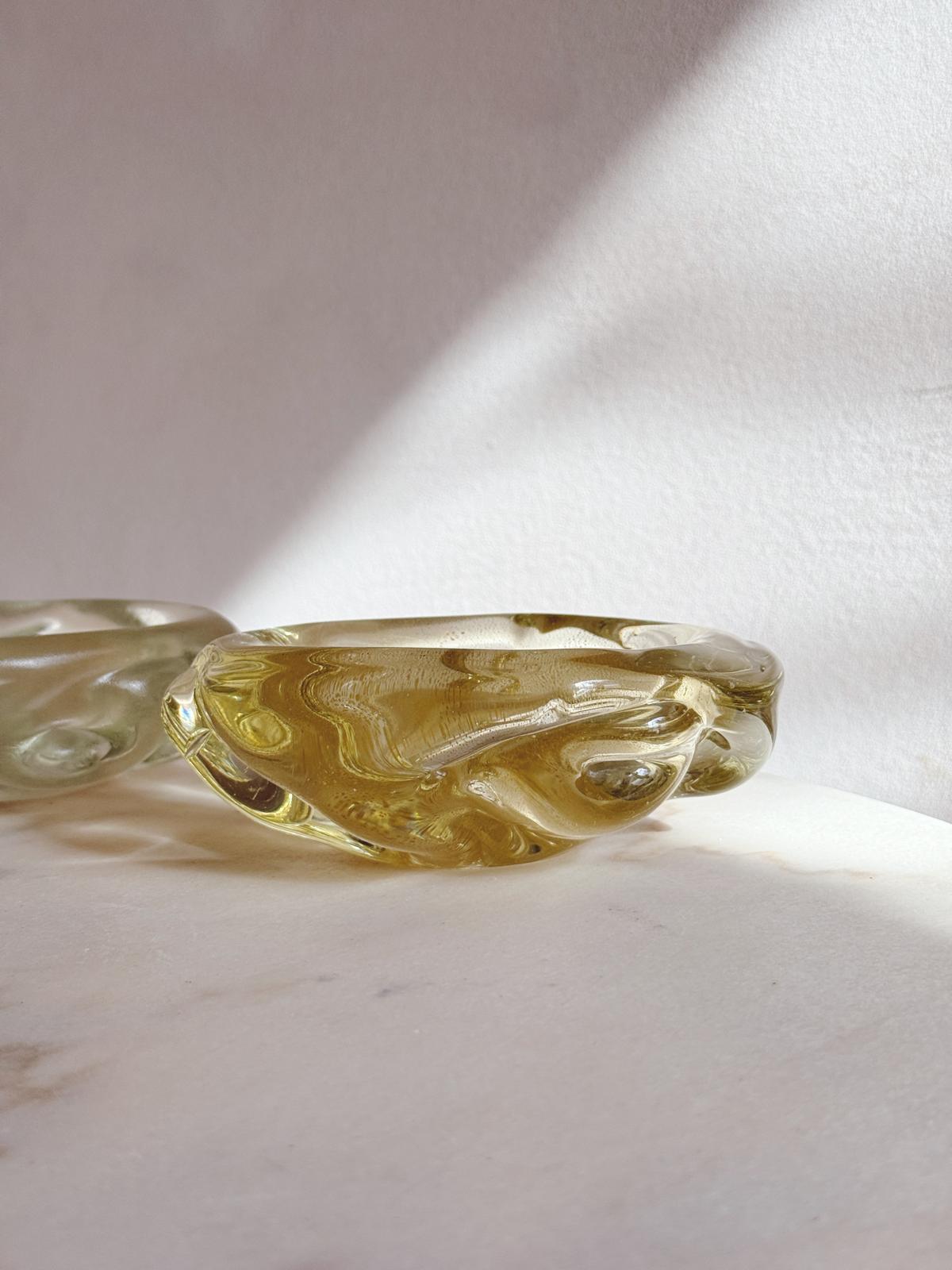 1960s Pair of Murano Glass Bowls in Frosted and Gold Leaf Glass