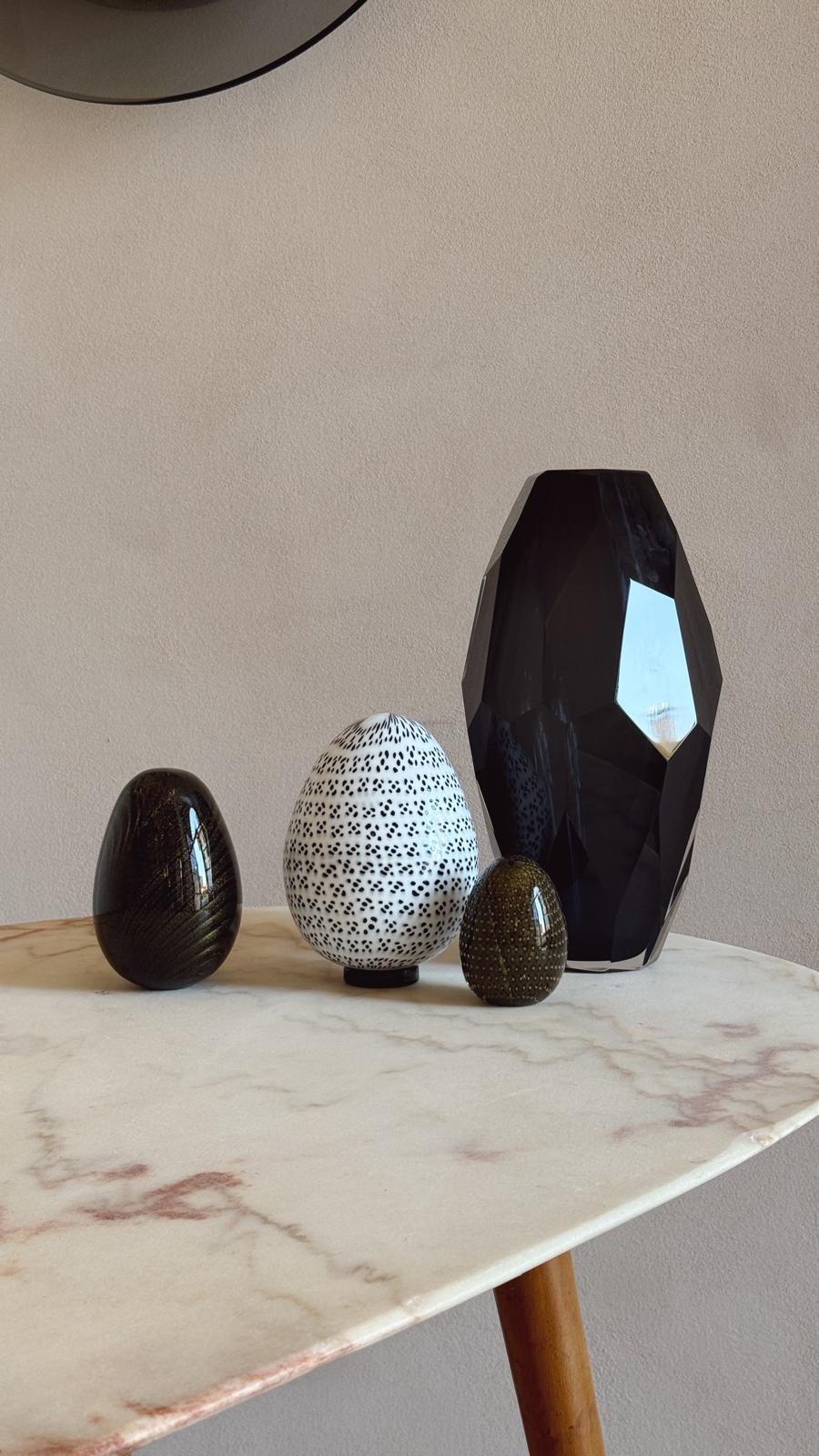 Pair of 1960s Venini Black & Gold hand-blown Murano Glass Signed Eggs