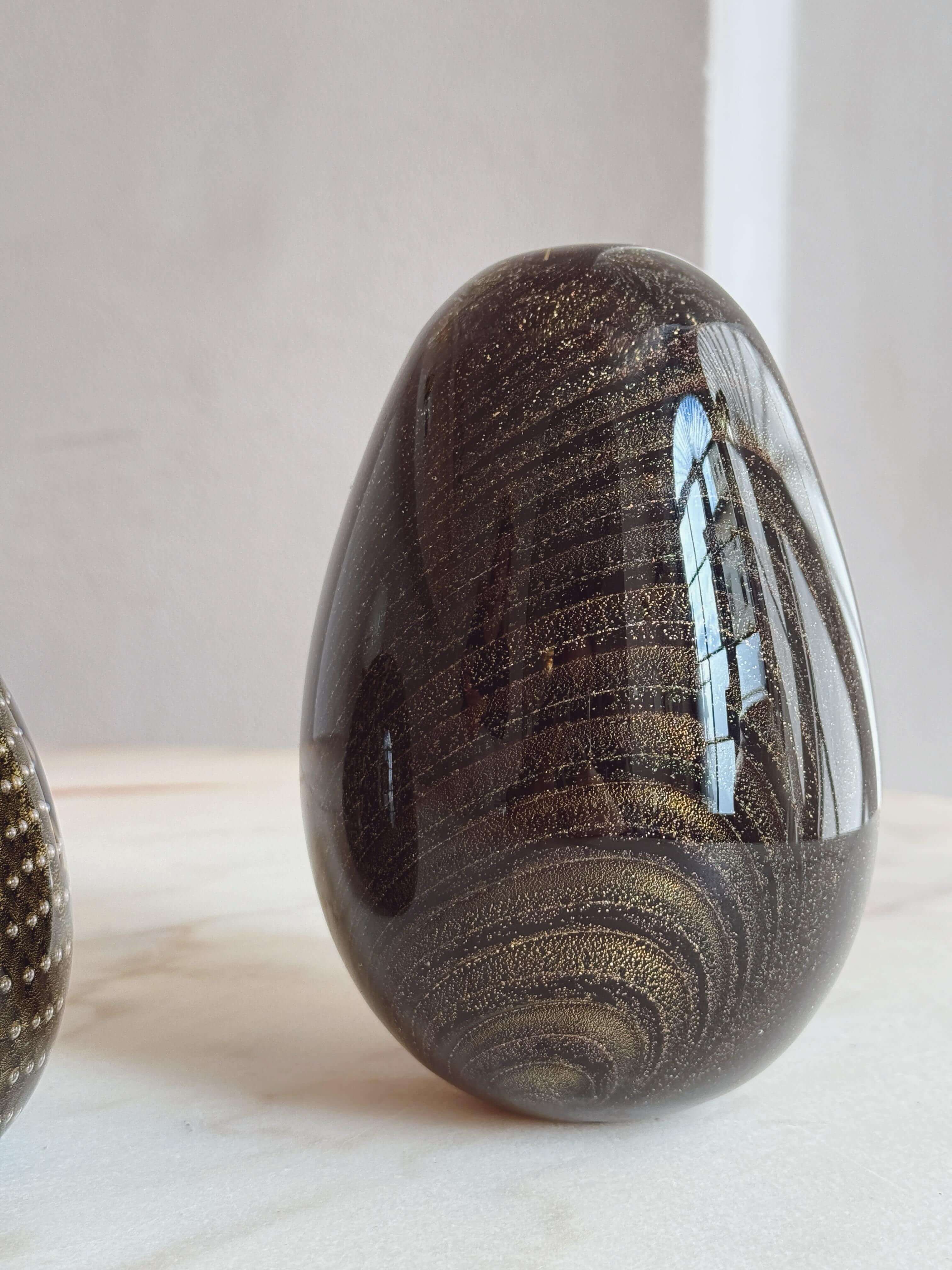 Pair of 1960s Venini Black & Gold hand-blown Murano Glass Signed Eggs
