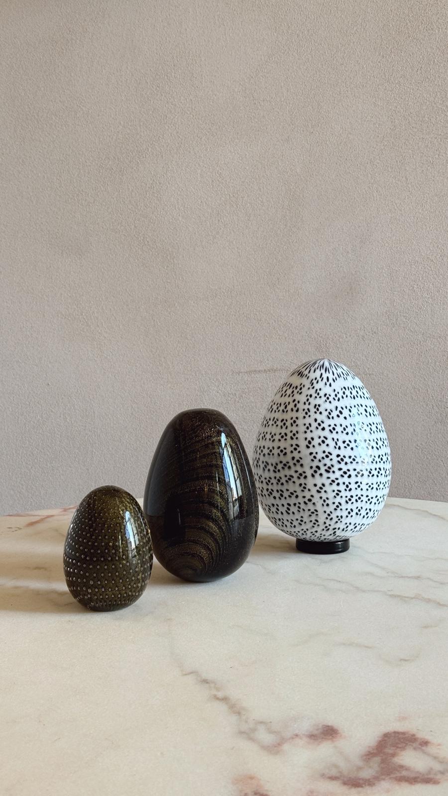 Pair of 1960s Venini Black & Gold hand-blown Murano Glass Signed Eggs