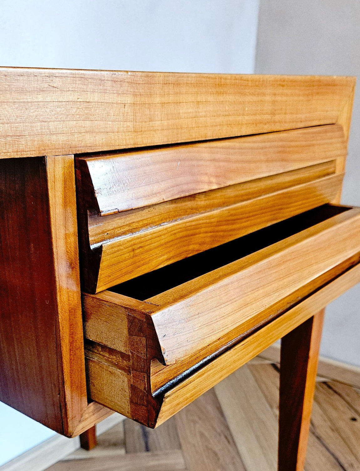 1950 Italian Beech Desk attributed to Gio Ponti