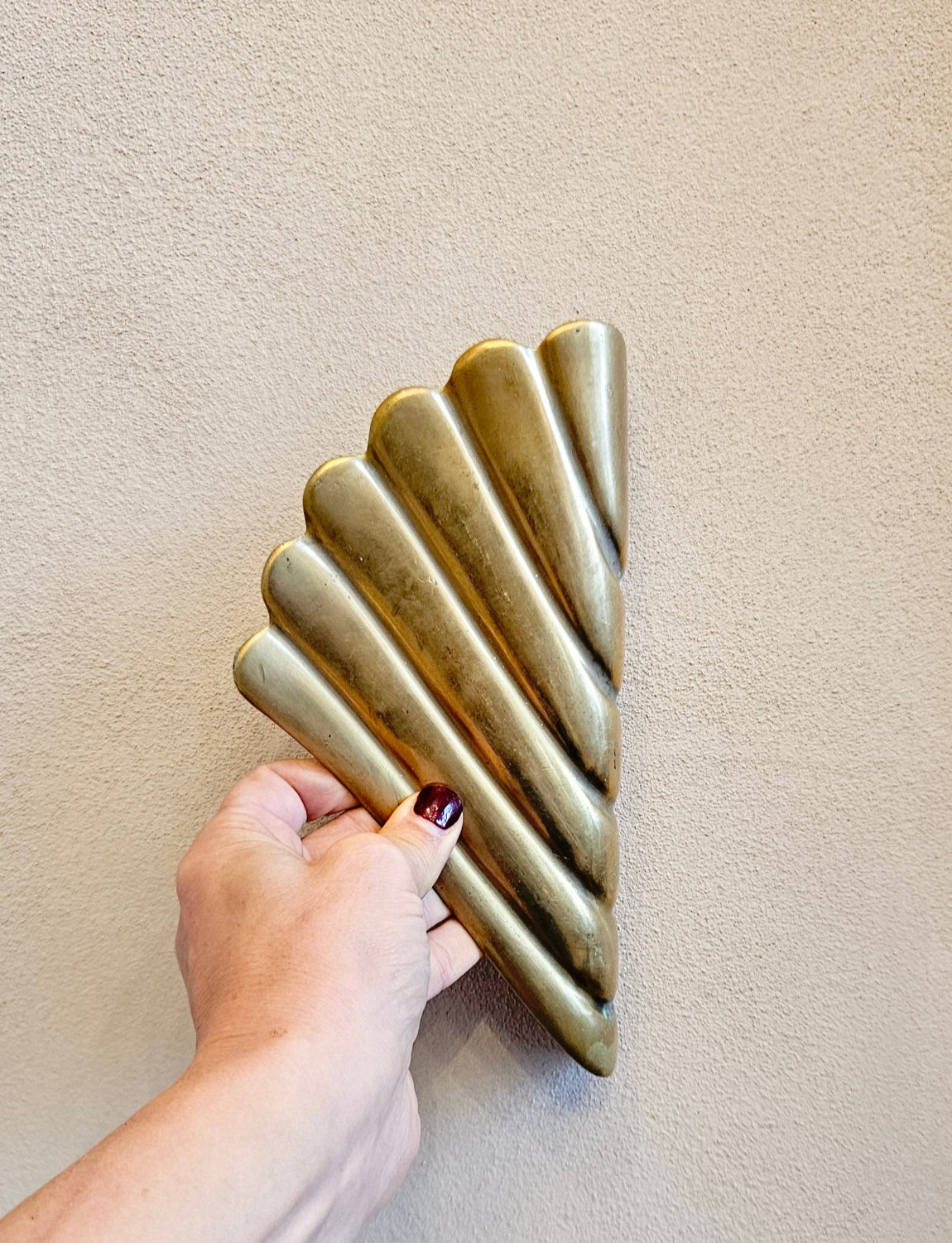 Pair of 1930s Fan-Shaped Brass Double Door Handles