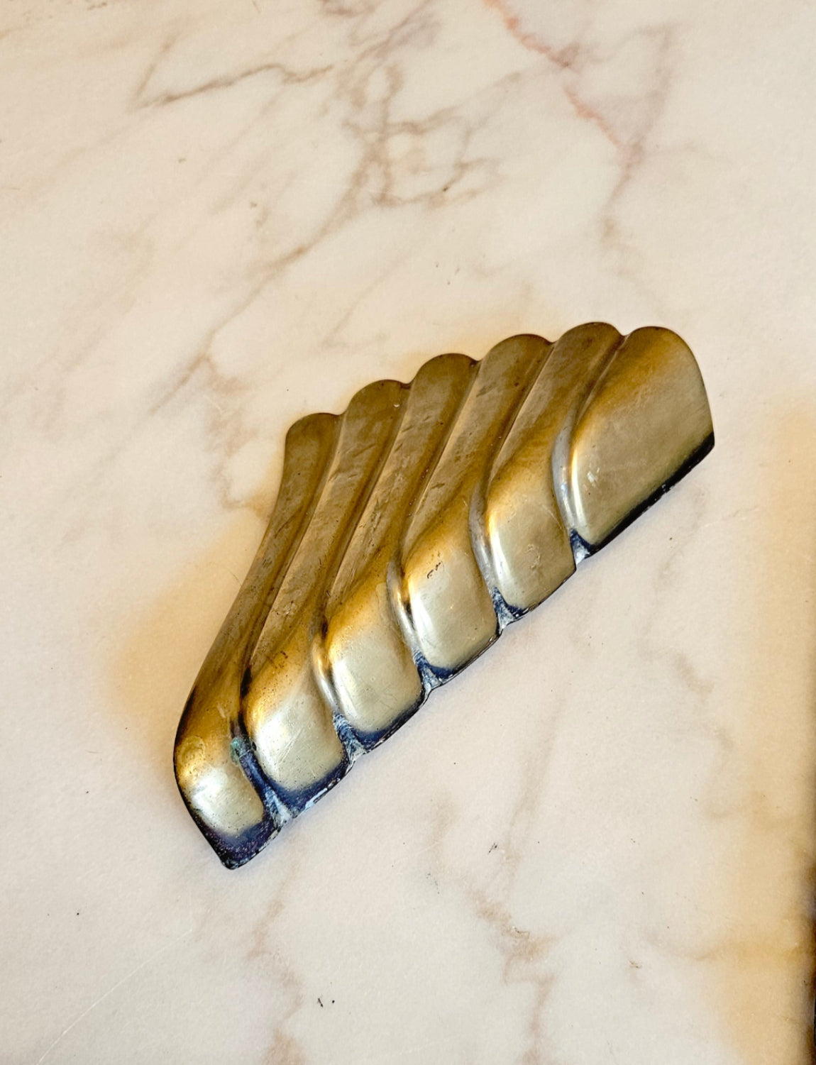 Pair of 1930s Fan-Shaped Brass Double Door Handles