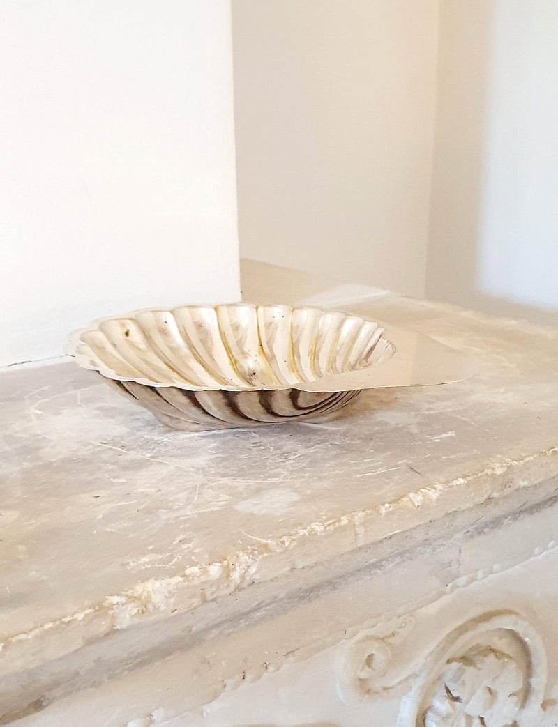 1960s Silver Shell Motif Sweets and Chocolates Bowl