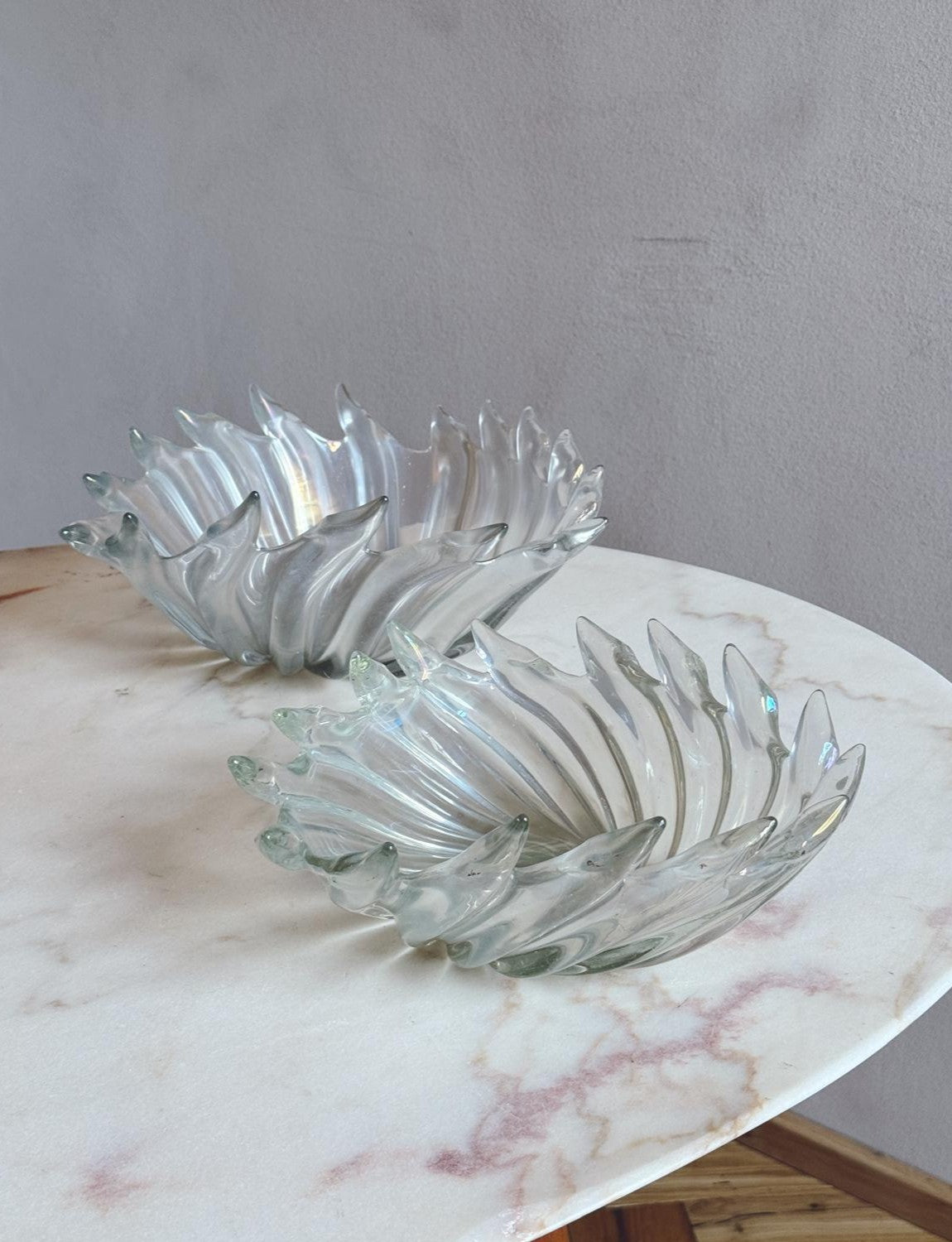Pair of 1945 Published Ercole Barovier 'Frastgliati' Murano Glass Bowls