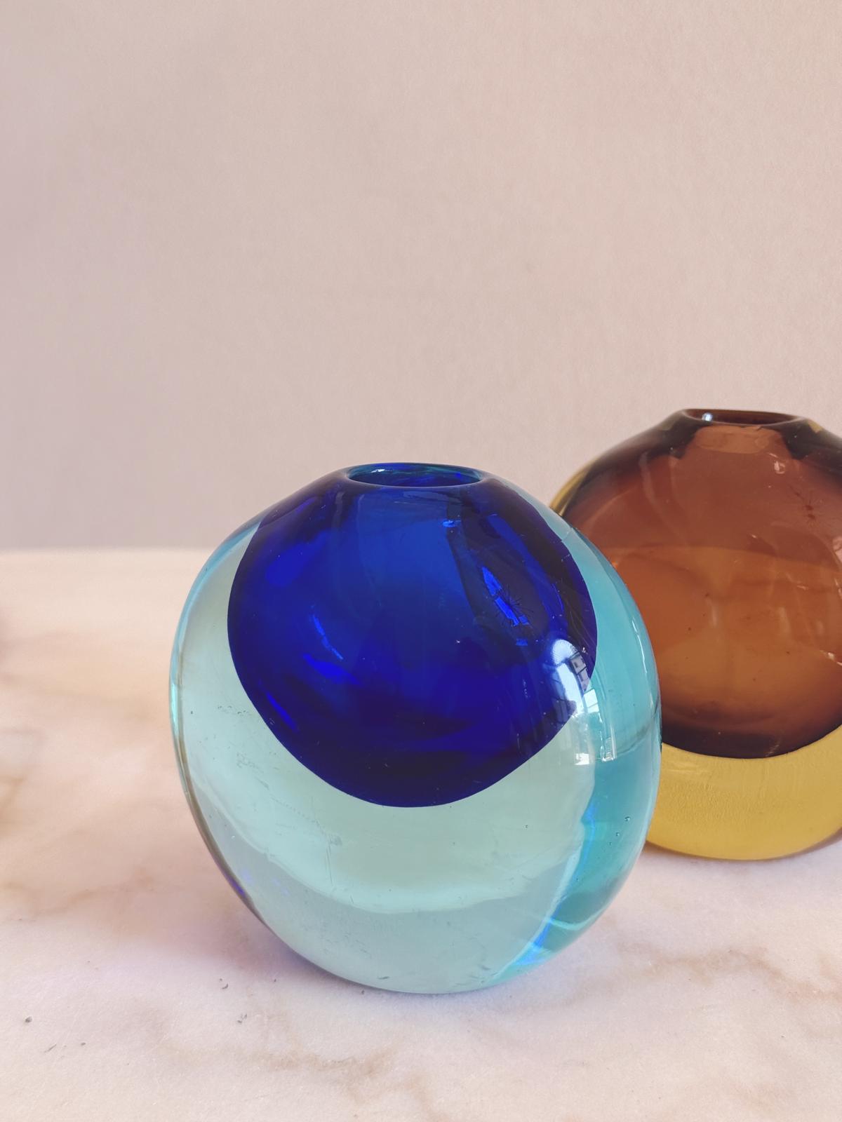 1970s Pair of Flavio Poli round sommerso Vase balls - blue and brown