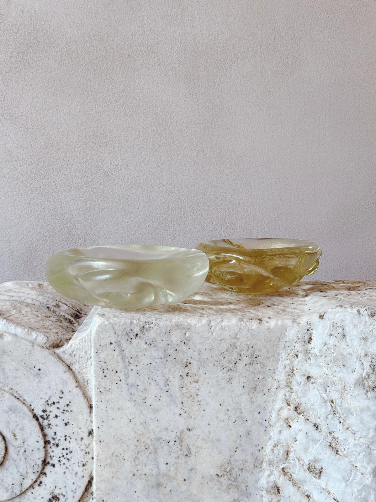 1960s Pair of Murano Glass Bowls in Frosted and Gold Leaf Glass