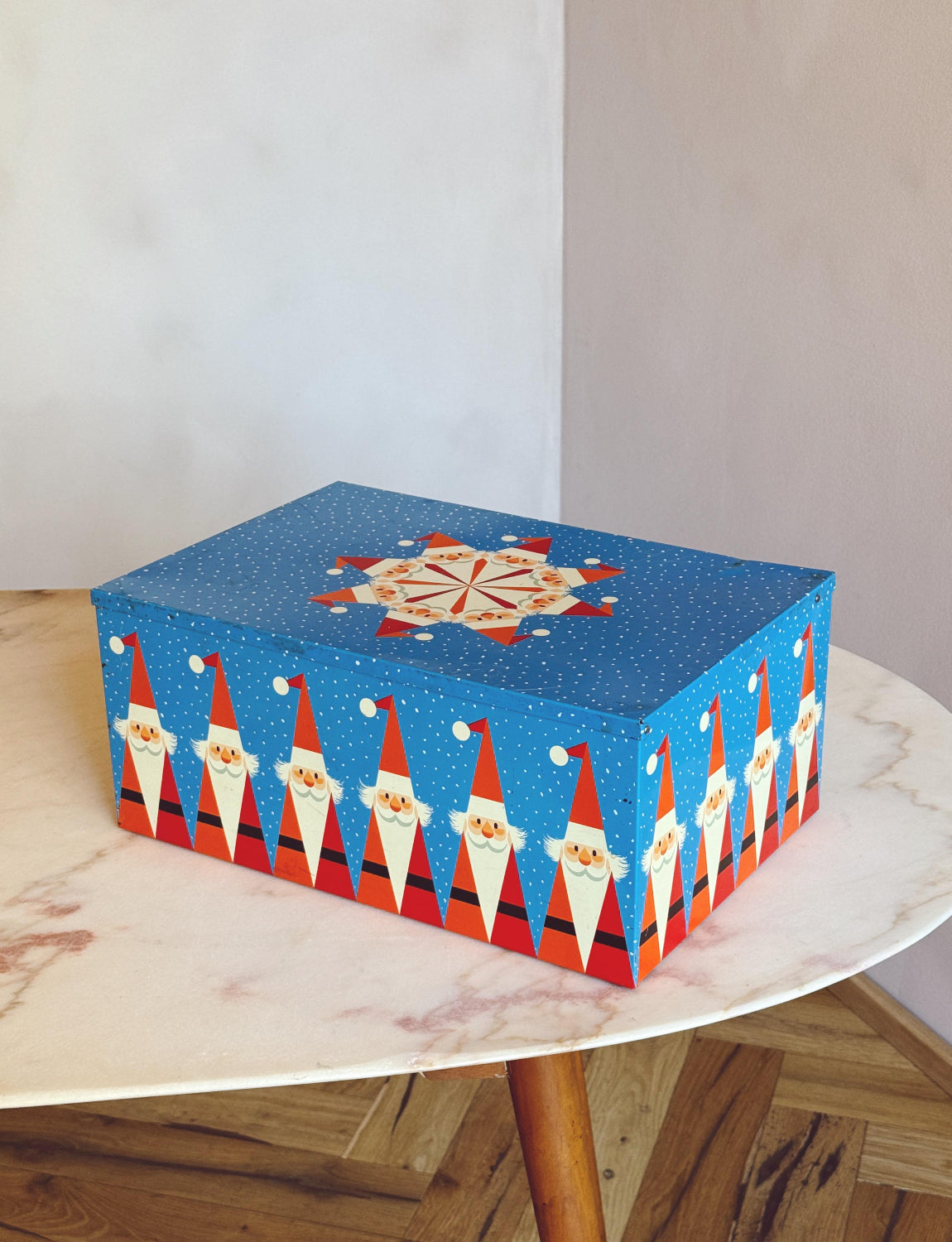 Motta 1950s Blue Medium Christmas Tin