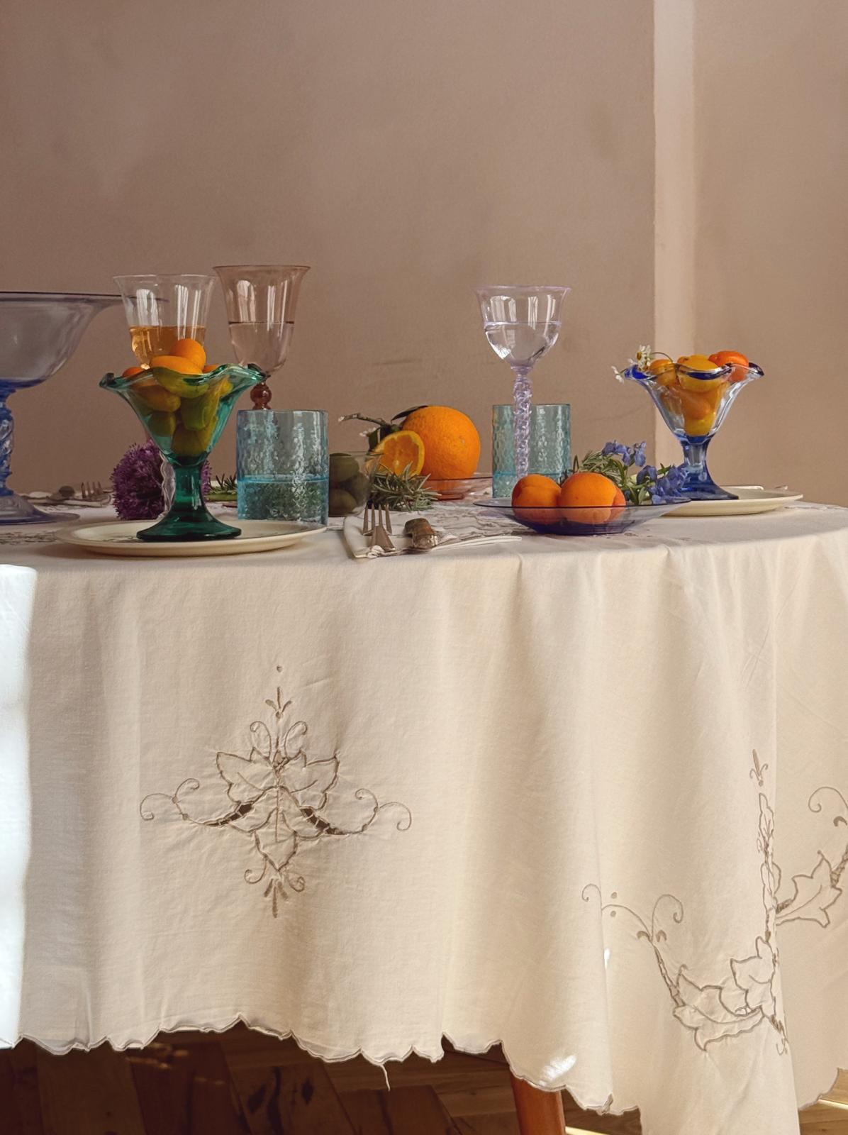1950s Hand-embroidered Tablecloth with 6 Napkins