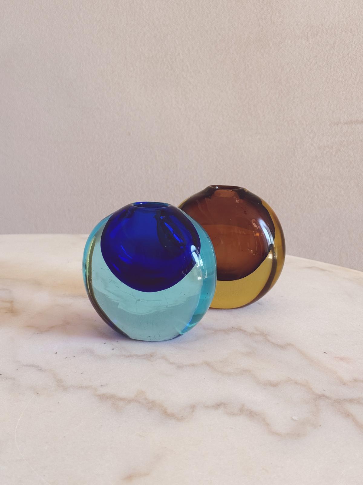 1970s Pair of Flavio Poli round sommerso Vase balls - blue and brown