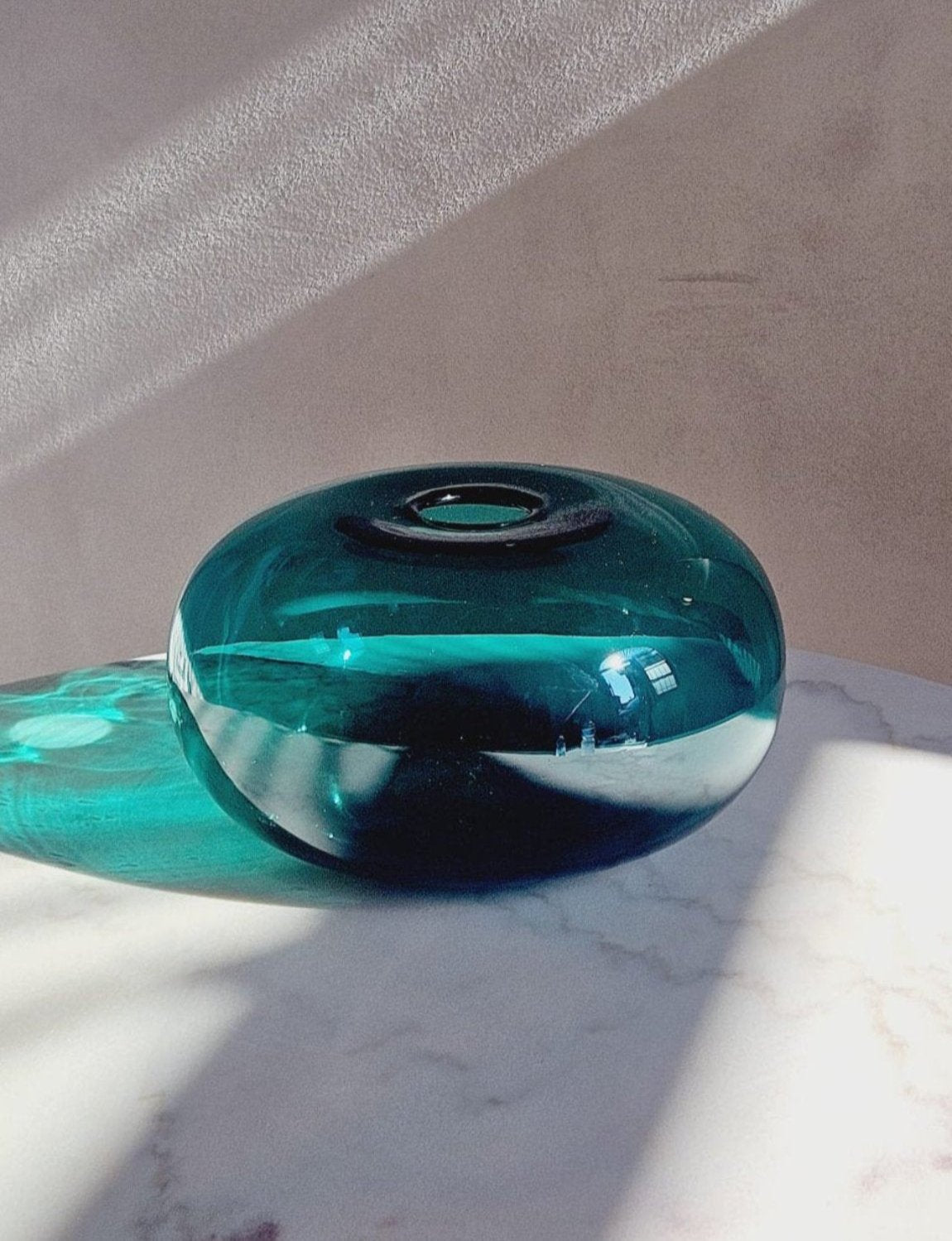 1970s Large Round Green Alfredo Barbini Murano Glass Vase