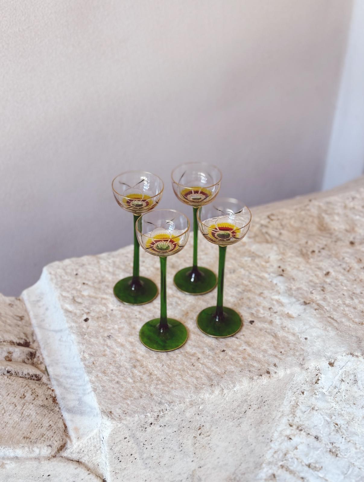 Set of Four Hand-painted 1940s Small Venetian Aperitivo Glasses