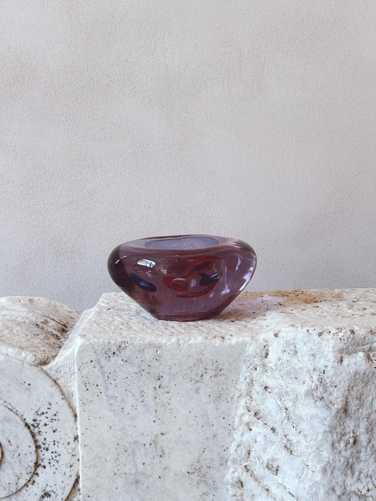 1970s Murano Glass Purple Organic Glass Bowl with blue and red splashes