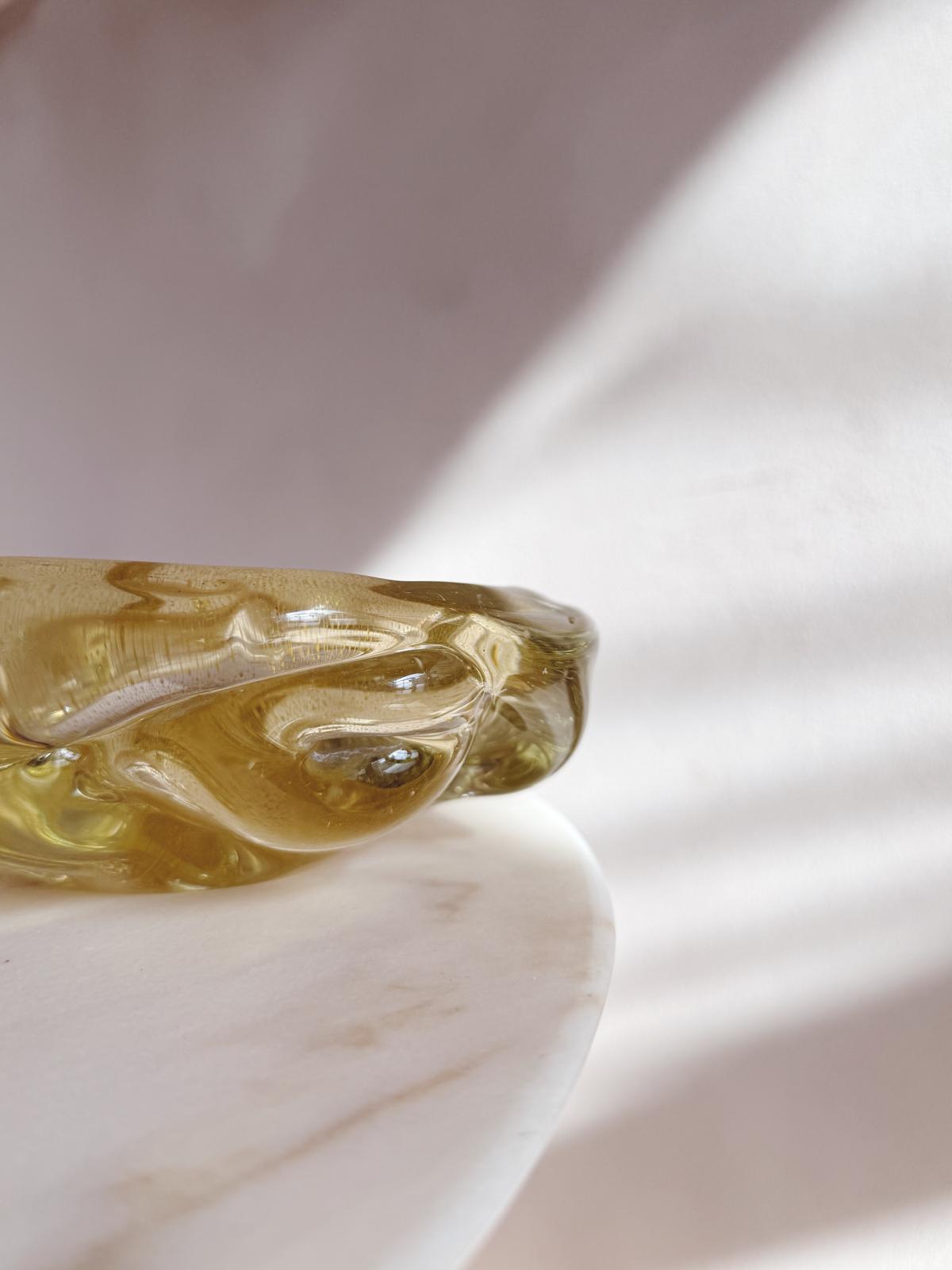 1960s Pair of Murano Glass Bowls in Frosted and Gold Leaf Glass