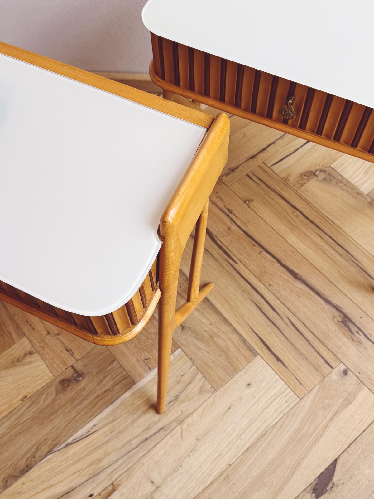 Pair of 1950s Ico Parisi Bedside Tables