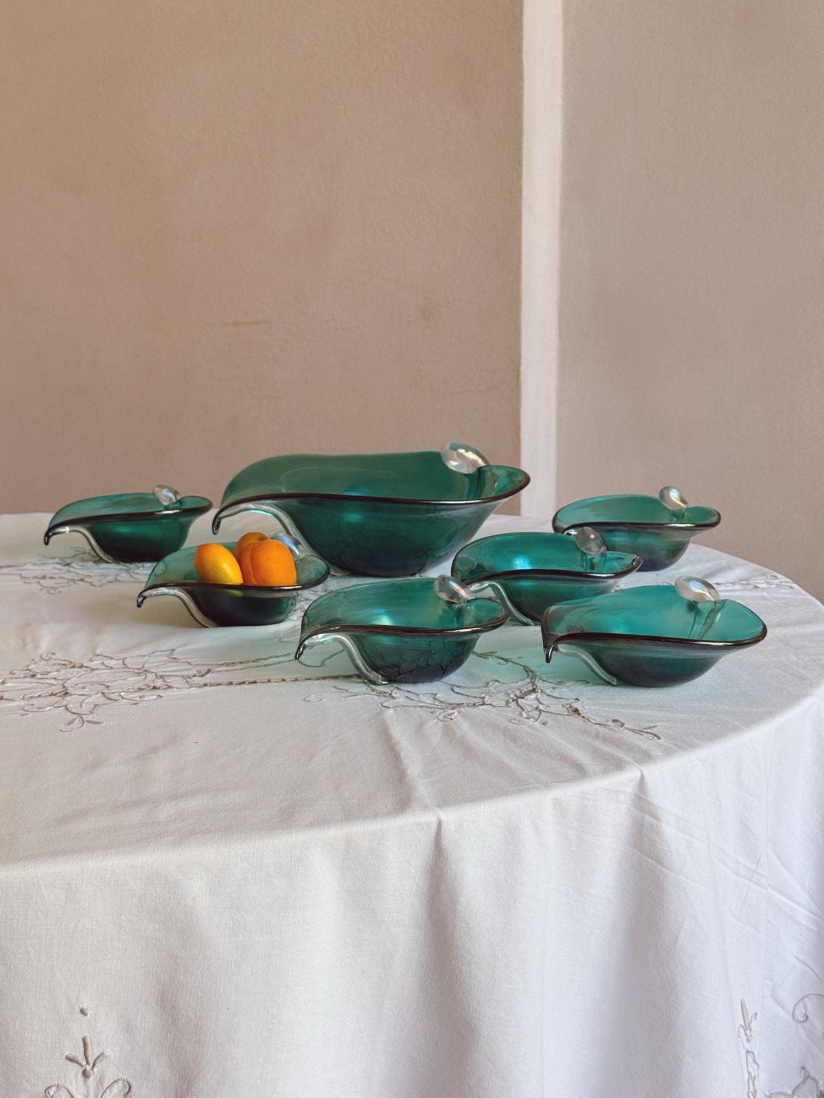 1950s Hand-blown Murano Glass Leaf Serving bowl and six fruit bowls by Alfredo Barbini