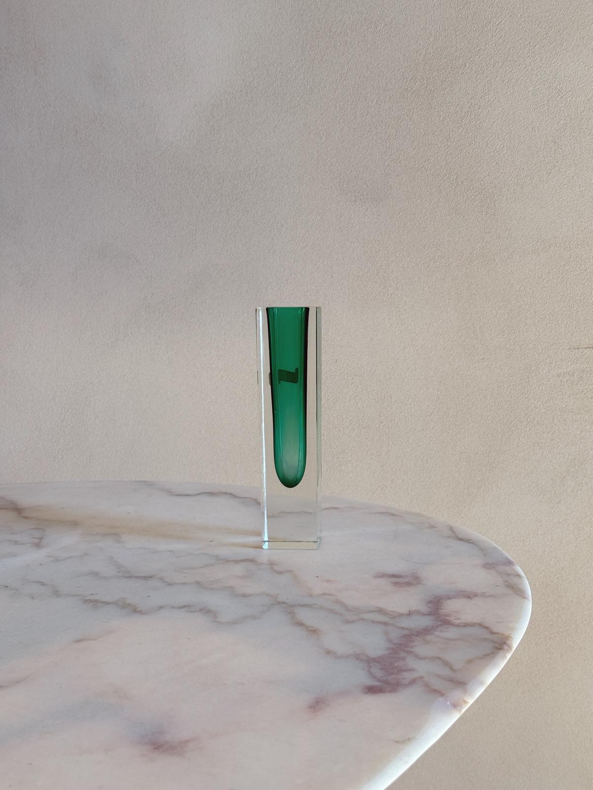 1970s Mandruzzato Small Emerald Green Oblong Murano Glass Vase